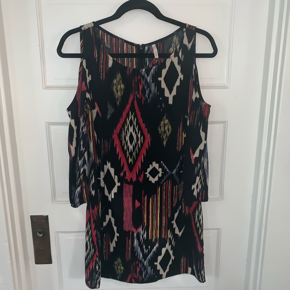 Shoulder cutout dress